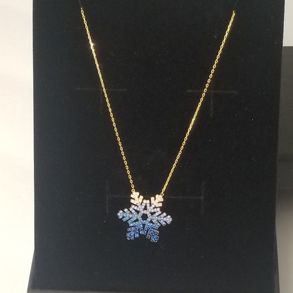 Snowflake Gold Plated Custom Made Necklace - Picture 1 of 3